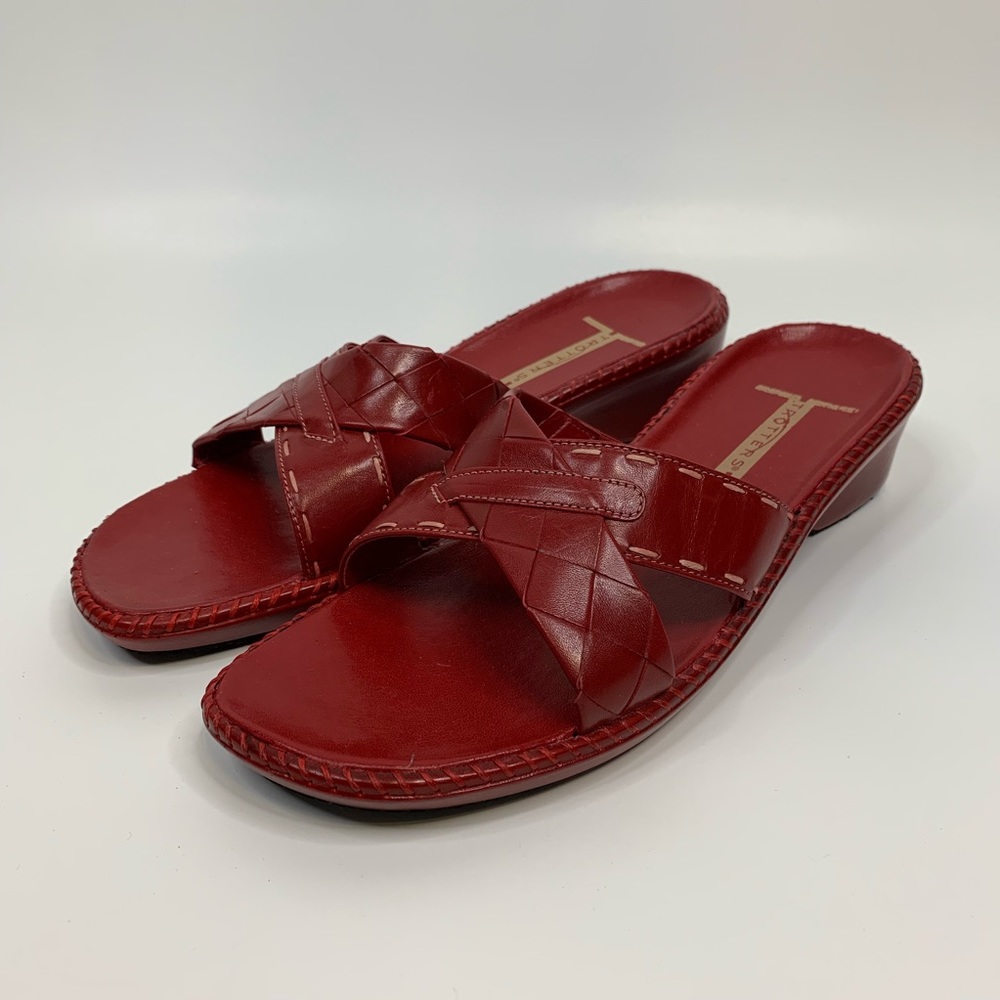 Trotters • red sandals